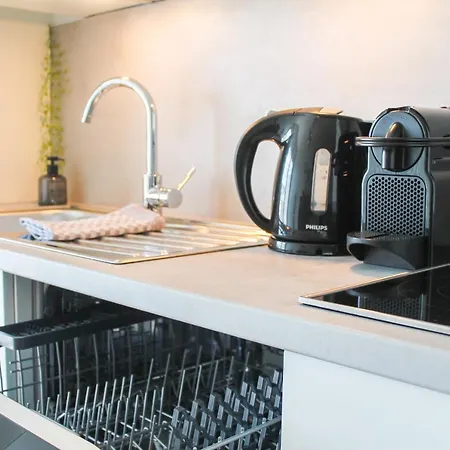 Wonderful World - Stadtnah, Balkon, Parkplatz, E-ladestation, Fitnessstudio Apartment